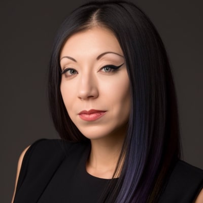 Portrait of Serra Kiziltan